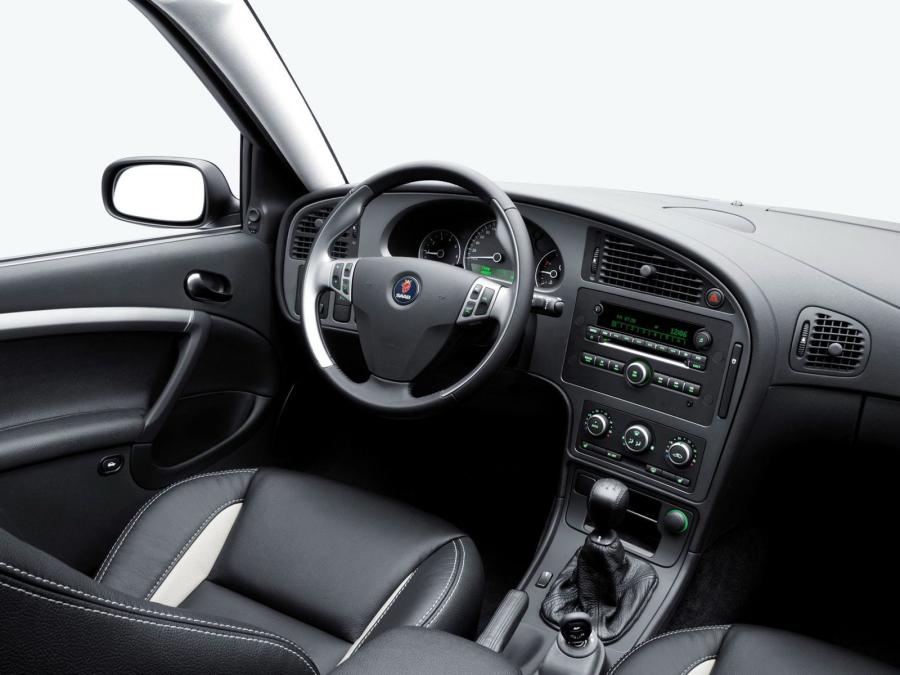  Saab 9-5 Aero SportCombi 2005 года  (фото 9 из 16)